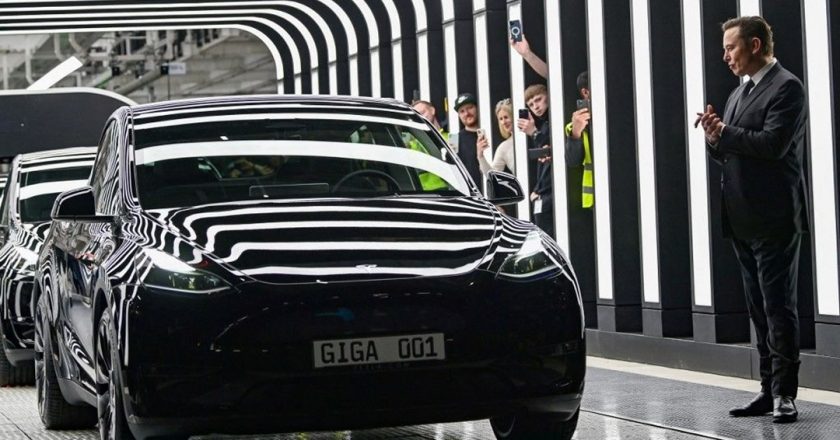 Almanlar Tesla'nın fabrika planını reddetti