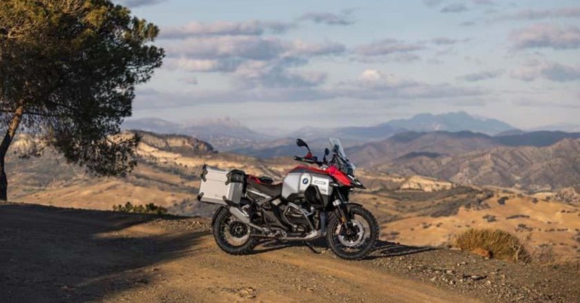 Yeni BMW R 1300 GS Adventure yollara çıkıyor